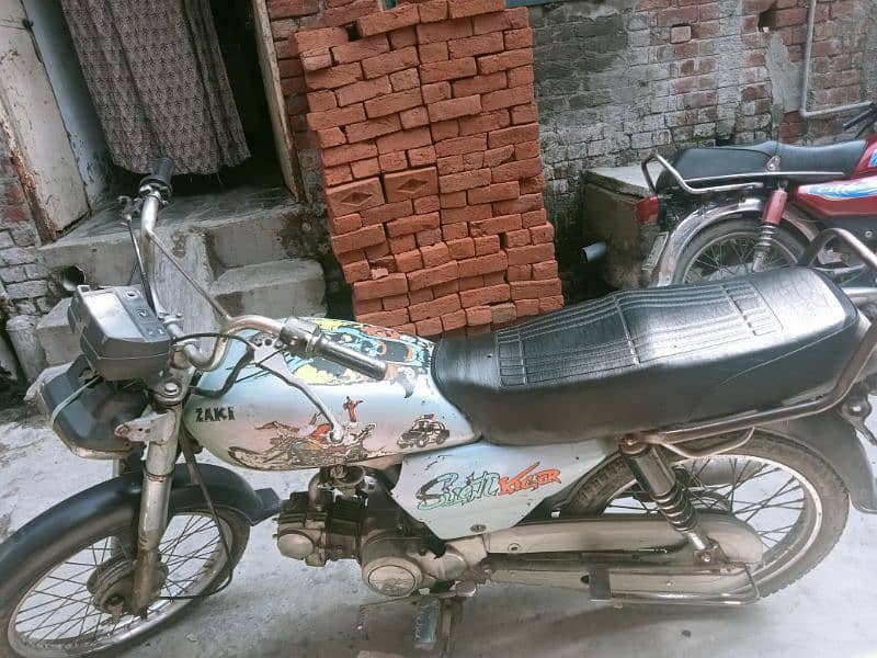 metro 70cc engine ok hai body ka Thora buhat kam hona hai 1