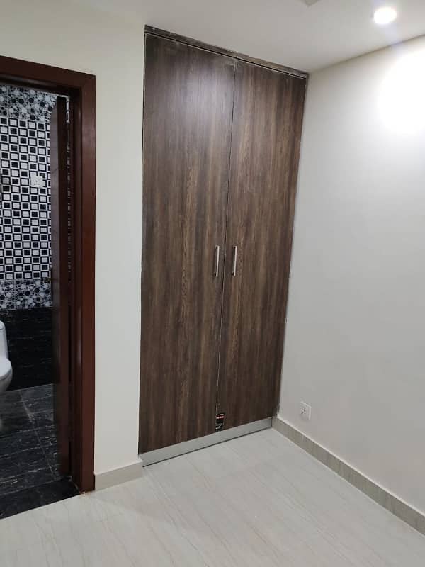 LUXURY STUDIO APARTMENT AVAILABLE FOR SALE IN INVESTOR RATE IN GULBERG GREENS ISLAMABAD 11