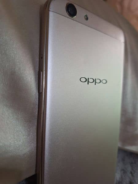 Oppo f1s Best Budget Phone 2