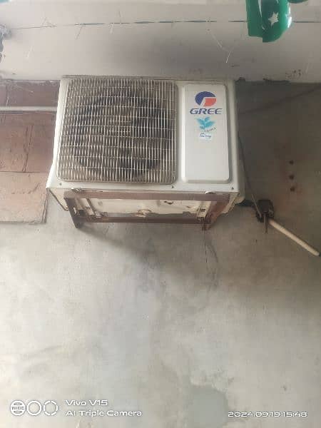 Gree AC 1.5 ton inverter heat and cool 0