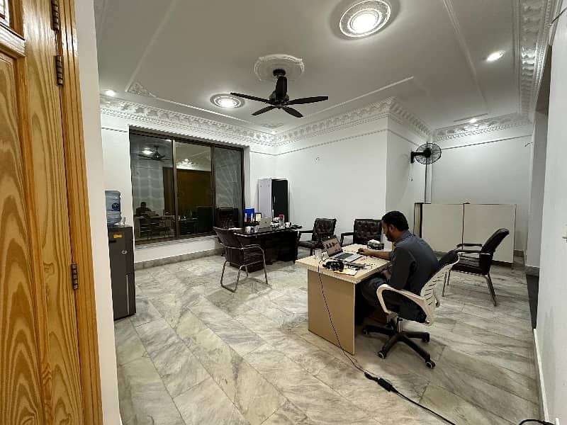 Ground floor Furnished Office 11