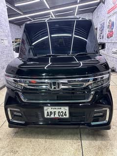 Honda N Box Custom 2021