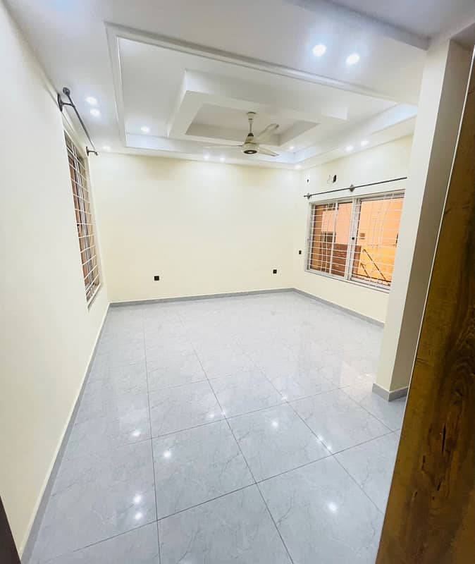 1 kanal Uper portion for rent in pwd 1