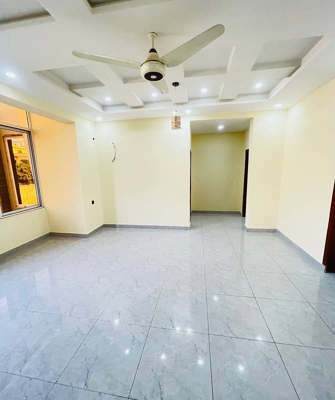 1 kanal Uper portion for rent in pwd 3