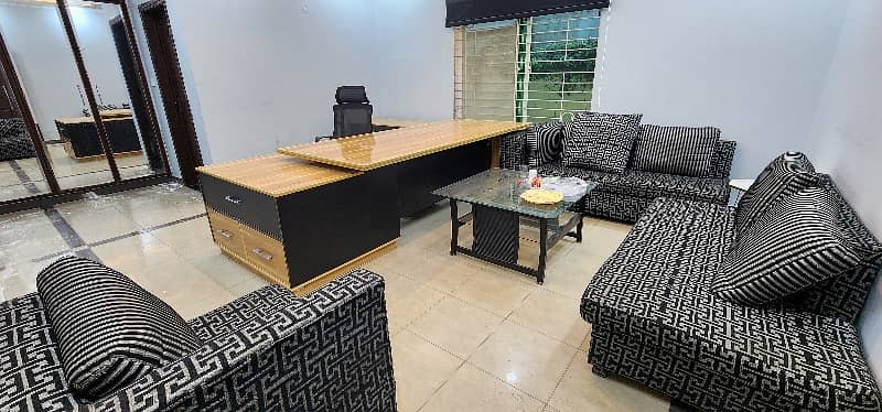 Single Storey Furnished Office 4