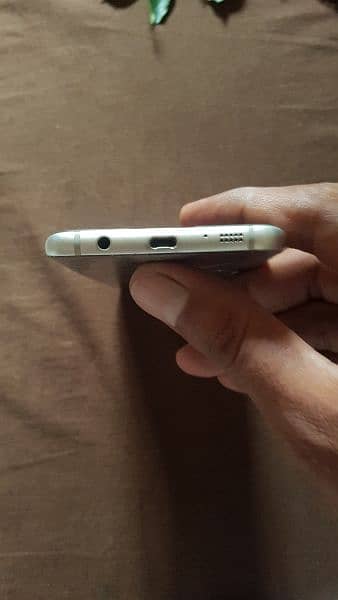 s7 edge just like new condition 5