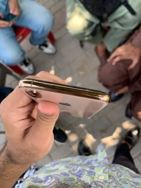 iphone XS MAX 5