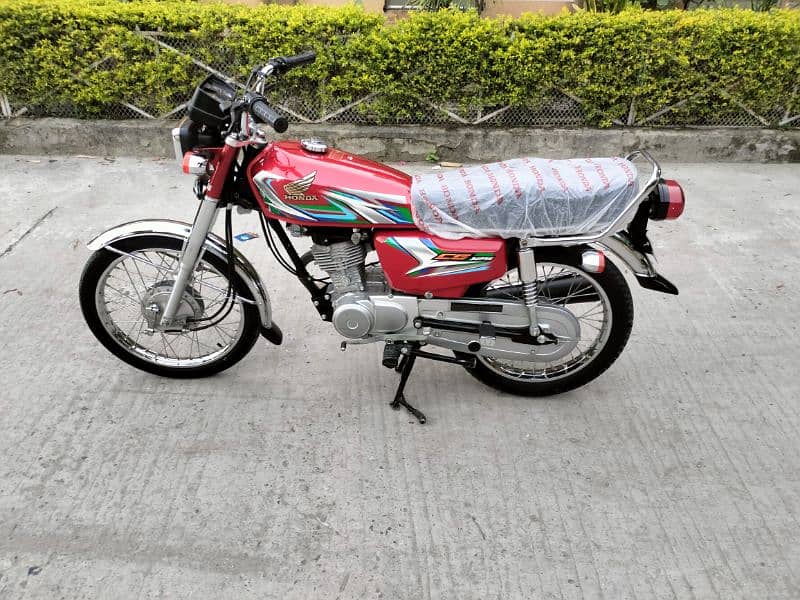 Honda CG125 model 2023 Islamabad number 03055228242 15