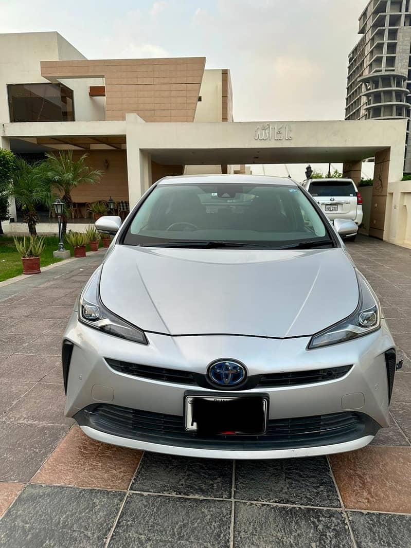 Toyota Prius S 2020 0