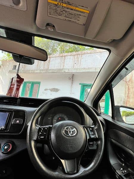 Toyota Vitz 2017 12