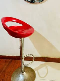 Egg shape chair for urgent sale (3500)