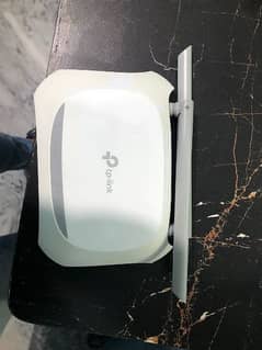 TP-Link Router: TL-WR840N 0