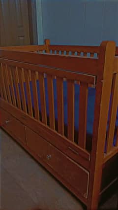 baby cot with free mattress