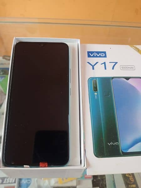 Vivo y17 (6/128+128) ram with box and charger condition 10/10 1