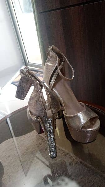 Long 7 inch Heel 2