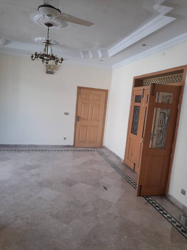 F11 big size house upper portion 4bed 3