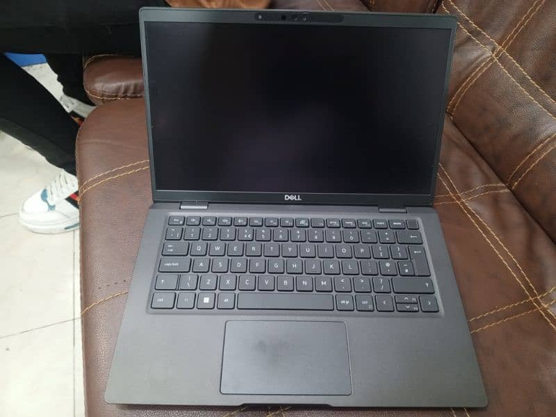 Dell Lattitude 7330 12th Gen 3