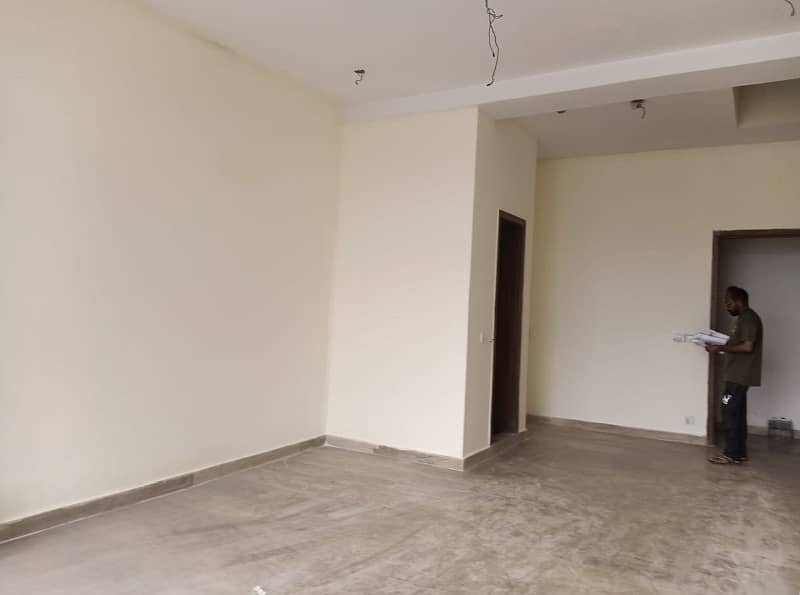 2 Marla 1st Floor Office For Rent In DHA Phase 4,Block AA, Reasonable Price And Suitable Location for Marketing Work Pakistan Punjab Lahore. 7