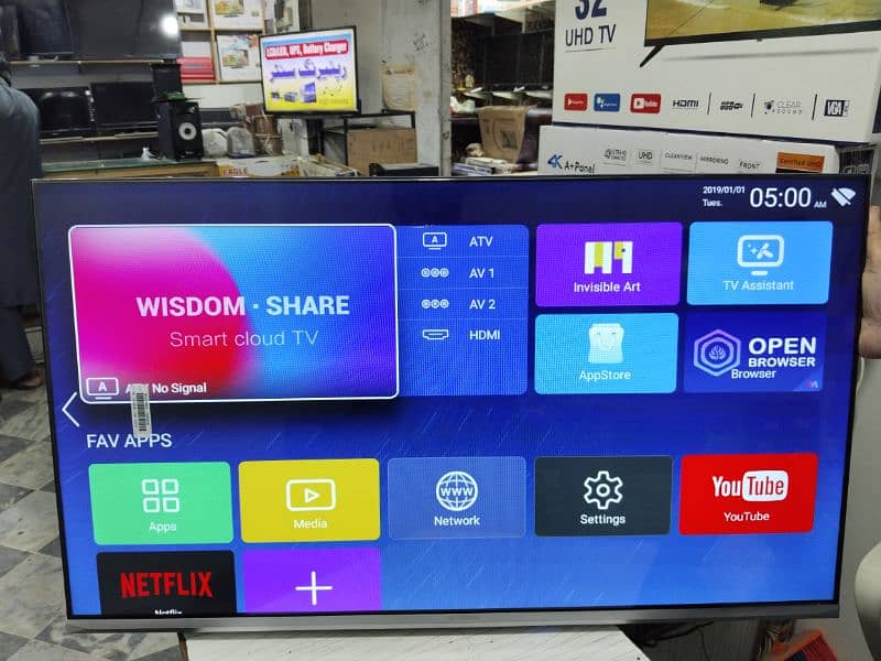 40 inch Led TV wifi 03345354838 faramless 0