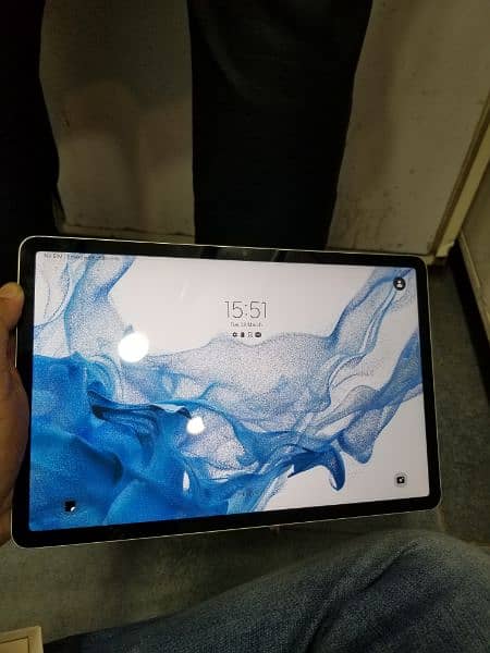 Samsung tab s8 5g with complete box and accesories 4