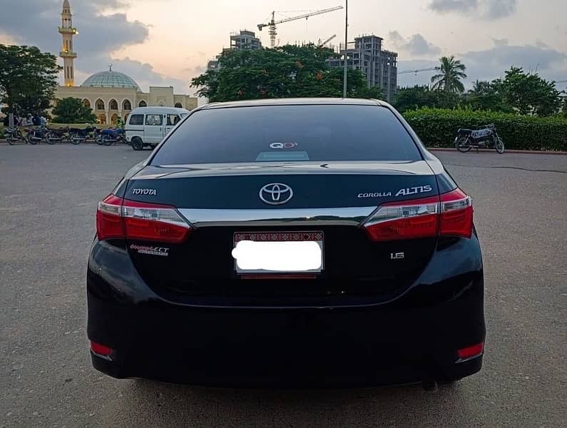 Toyota Corolla Altis 2017 3