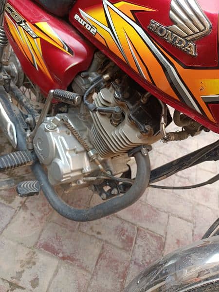 Honda 125 2021 model sale urgent 9