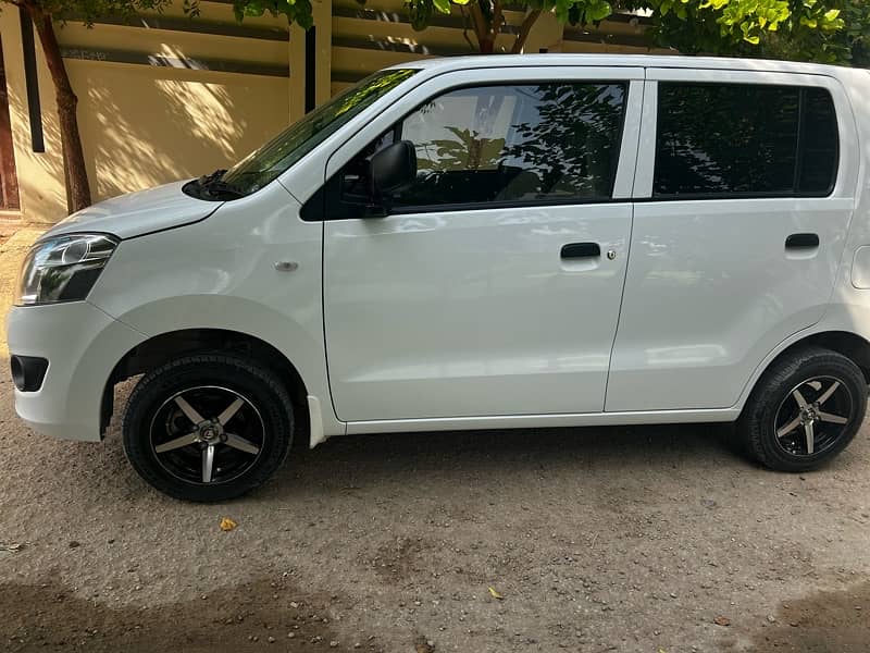 Suzuki Wagon R 2023 1