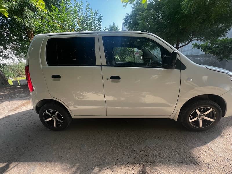 Suzuki Wagon R 2023 3