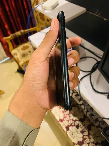 iphone xr 64gb 4