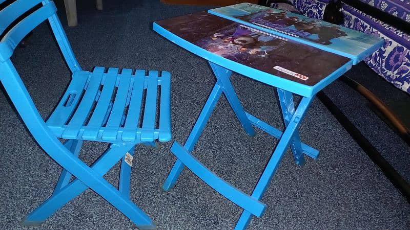 table and chair for kids 2