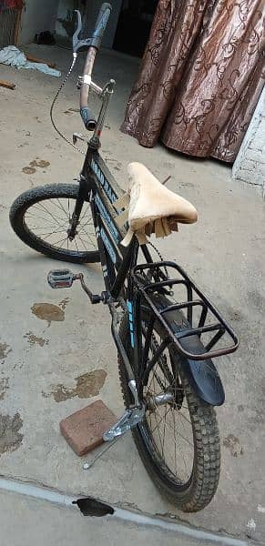 I'm selling my bicycle 10/9 condition 12000 0