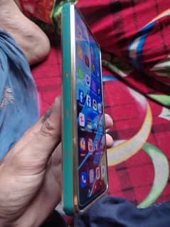 urgent sale redmi 9t 6/128 with box