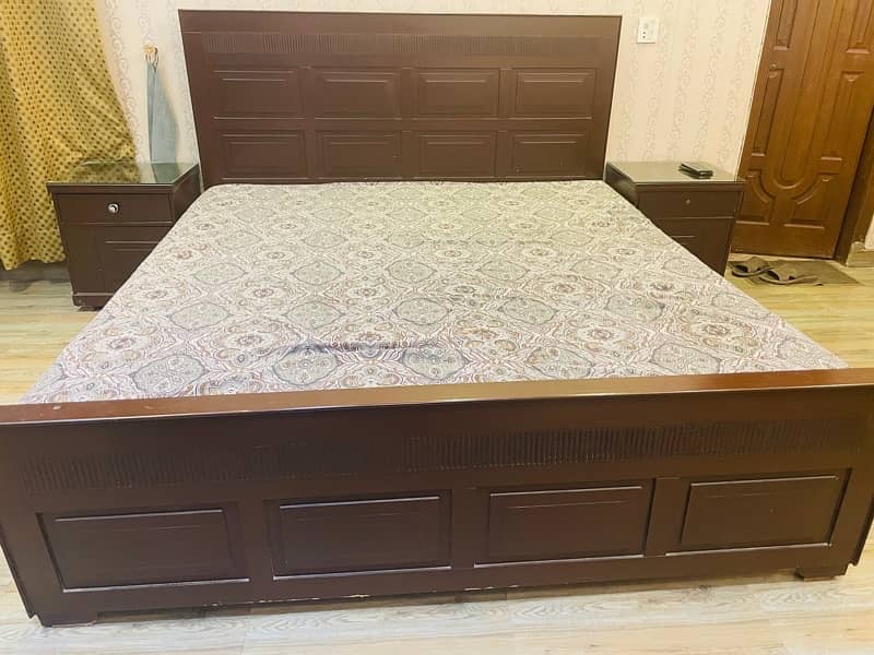 Bed set with mattress and dressing table 0