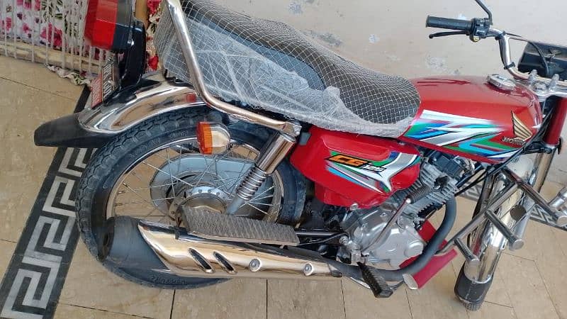 Honda 125 Brand New Condition 3