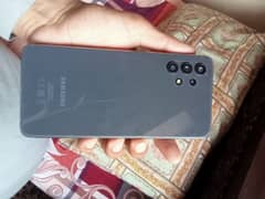 I am selling my phone Samsung A32 5G 4 64 0