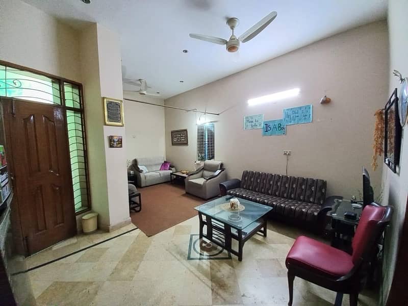 Seprit bachelors flat for rent pak Arab society 1