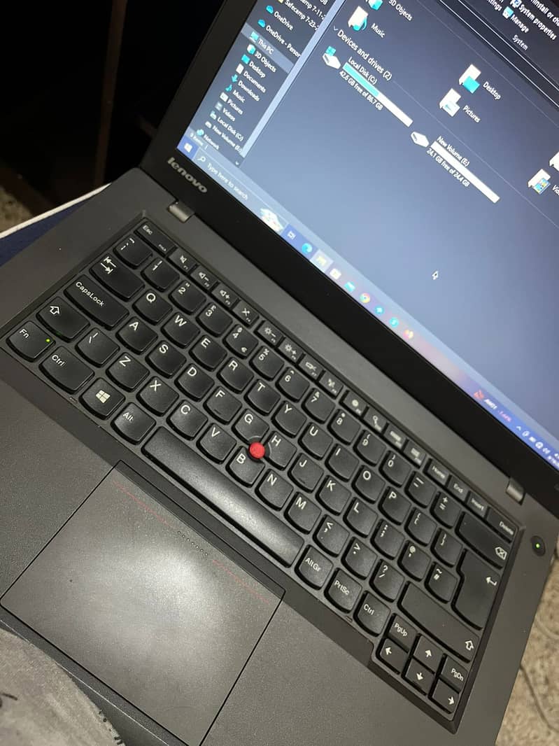 Lenovo Thinkpad Core i5 - 4th Gen. 7