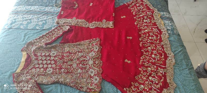 wedding lehnga. . worn once. . size may fit small to medium 6