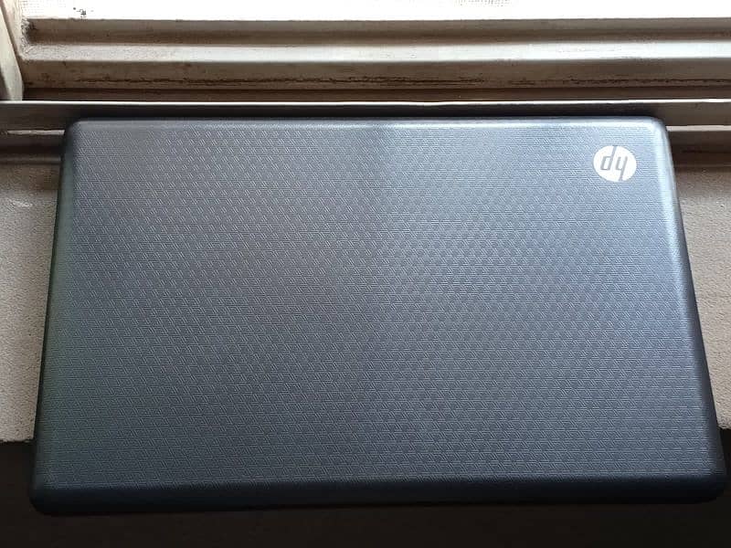 Hp Laptop Core (TM)i3 2