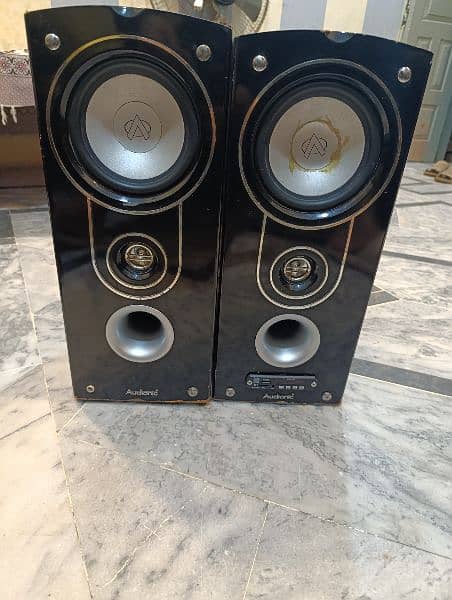 Audionic classic 5 only speakers 8