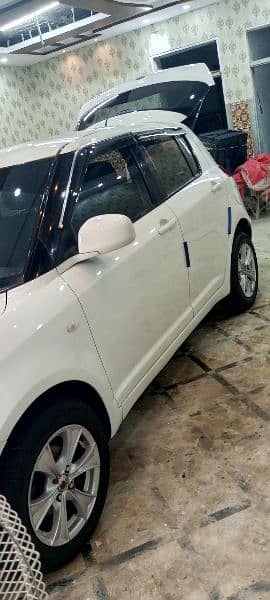 Suzuki Swift DLX 2013 model 2