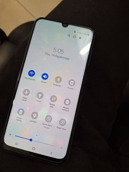 Samsung galaxy A30 one hand used 2