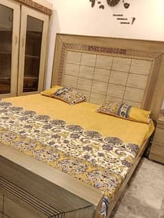 wooden bed set