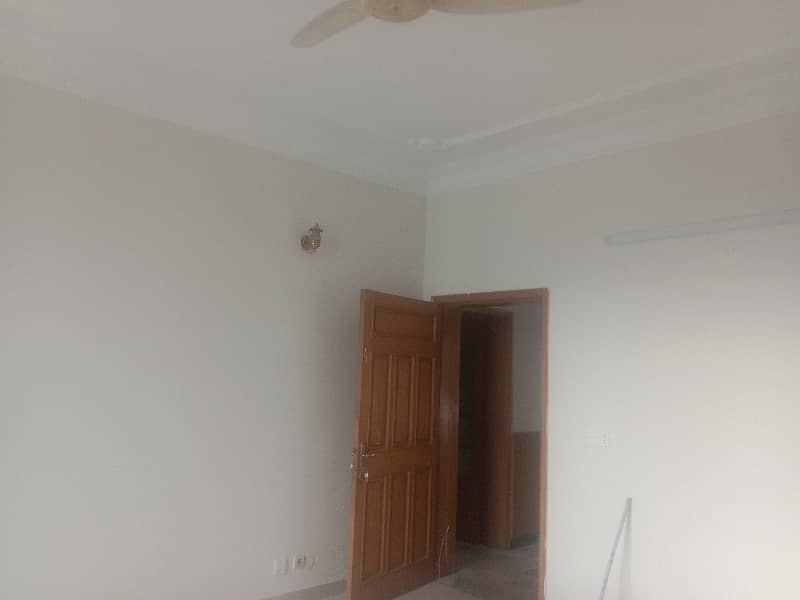 Double Unit 1 Kanal Prime Location Available House For Rent phase 2 R Block 1