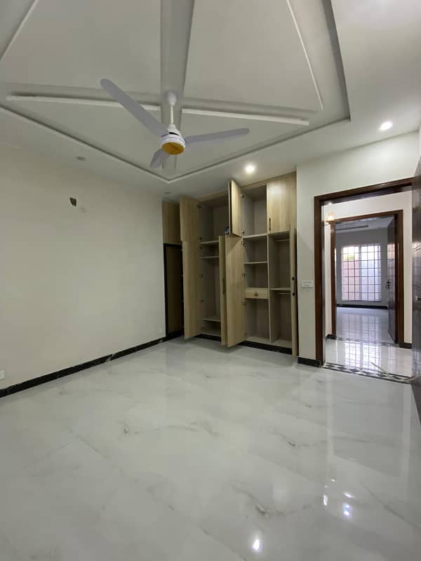 5 MARLA BRAND NEW TYPE CORNER HOUSE FOR SALE IN EDEN BOULEVARD 20