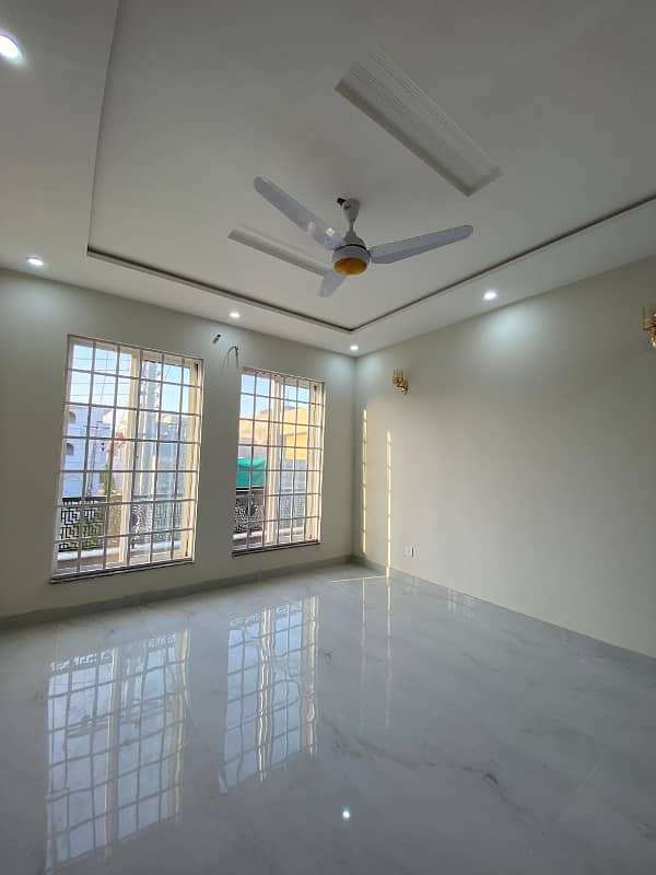 5 MARLA BRAND NEW TYPE CORNER HOUSE FOR SALE IN EDEN BOULEVARD 24