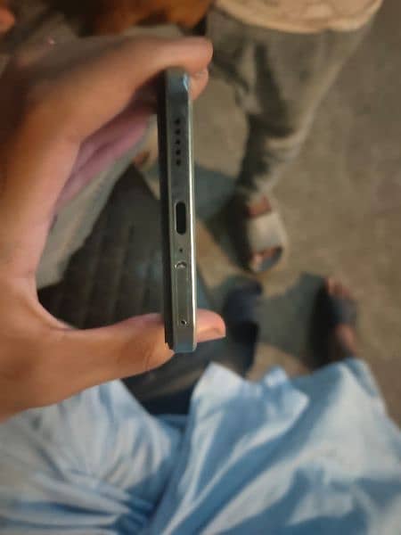 vivo v27e condition 10/9 8 256 with oreginal box and charger 5