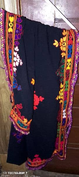 sindhi embroided shawl/chaddar 2