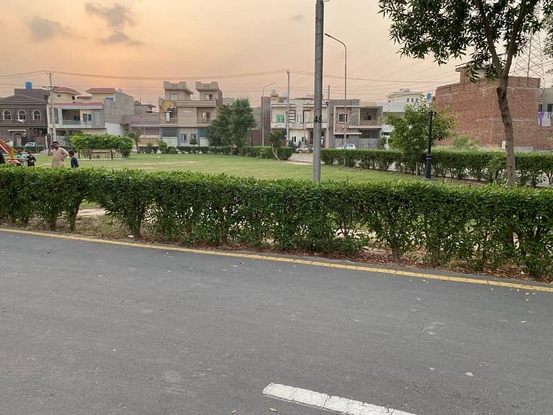 3 Marla Plot for Sale (Gulberg Valley, Lower Canal Road, Faisalabad) 4