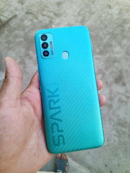 Tecno Spark 4 64 2